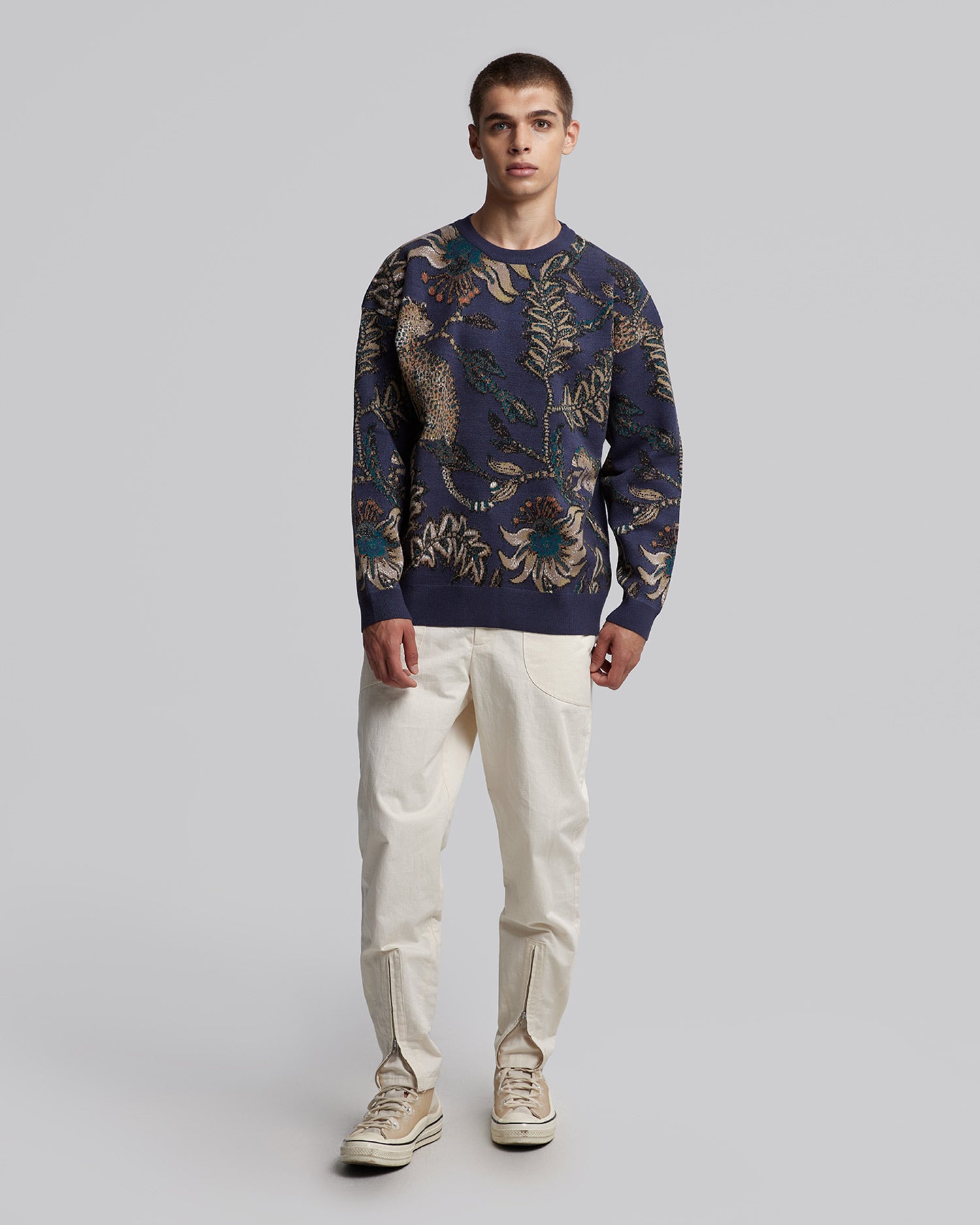 Sweatshirt With Animal &amp; Plant Graphics - Dark Blue, S image