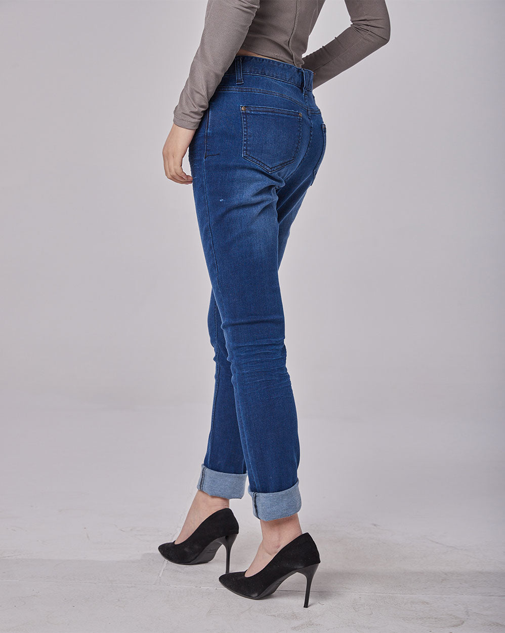 Women's Slim Leg Pull on Jeans image 2