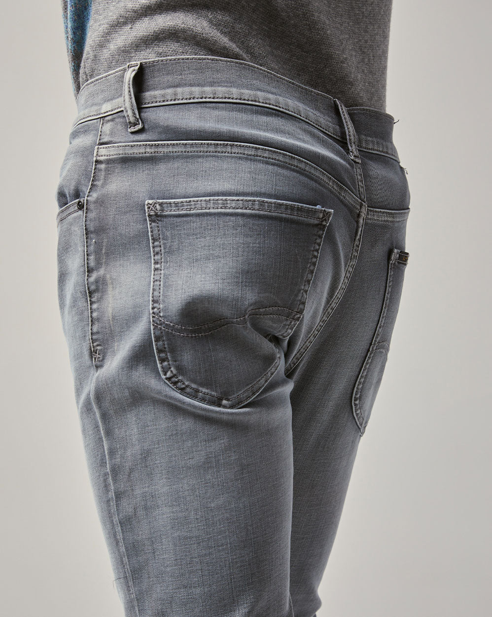 Men's Modern Slim Leg Jeans image 5