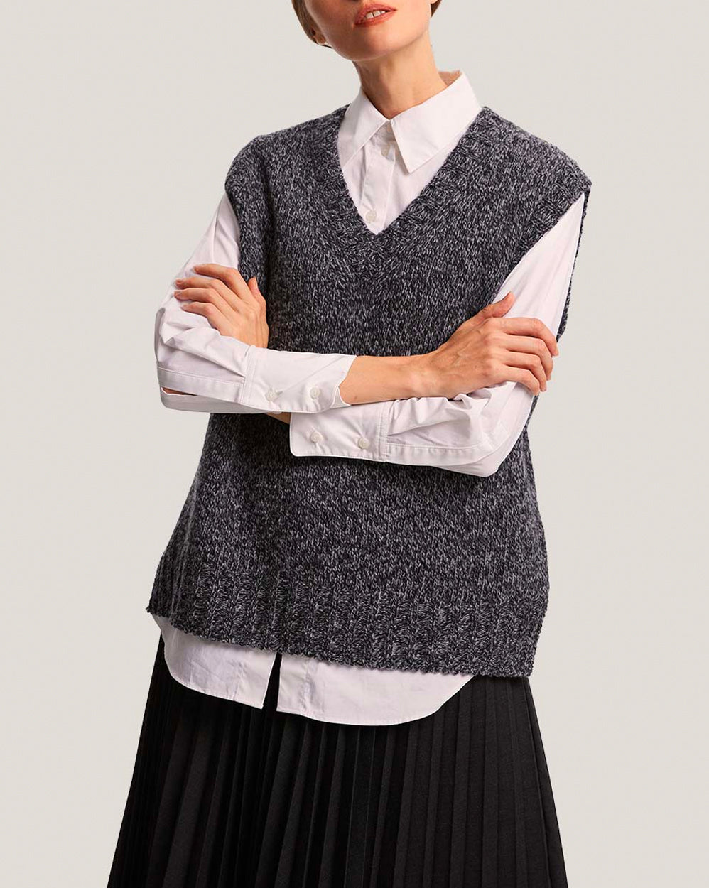 V-Neck 100% Wool Sweater Vest - Black/Off White, L image