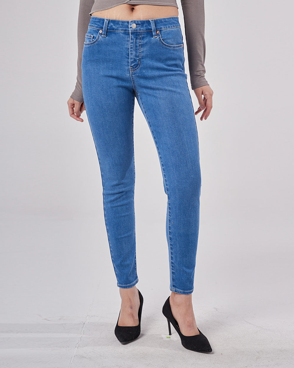 Women's High Rise Tapered Jeans image 1