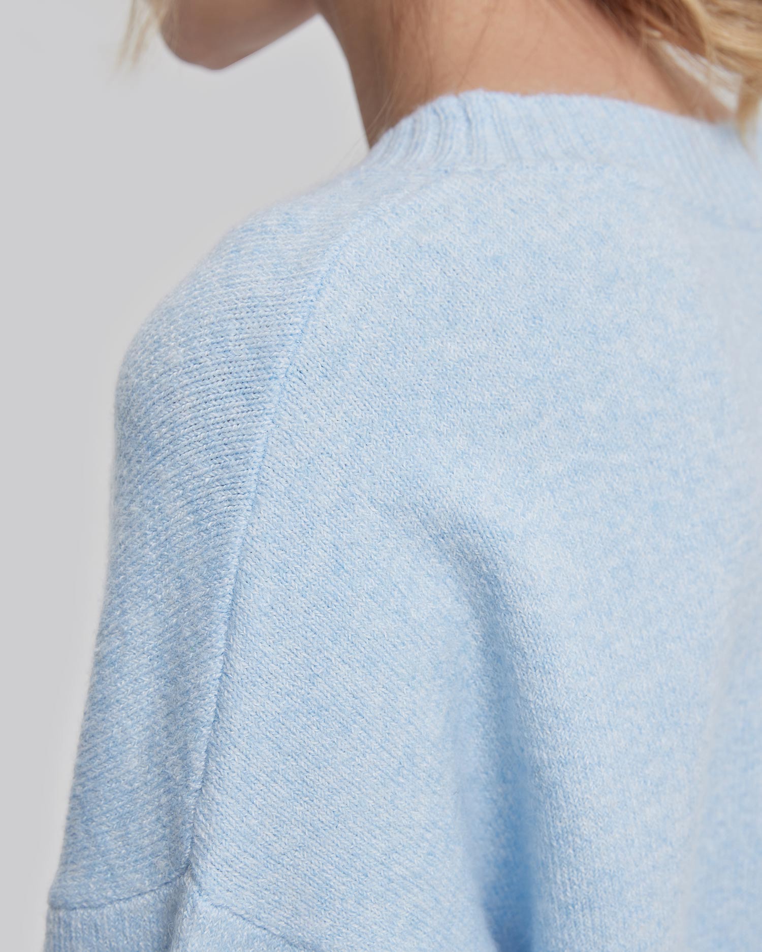 Cropped V-Neck Cardigan image 4