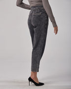 Women's Classic Stretch Jeans image 3