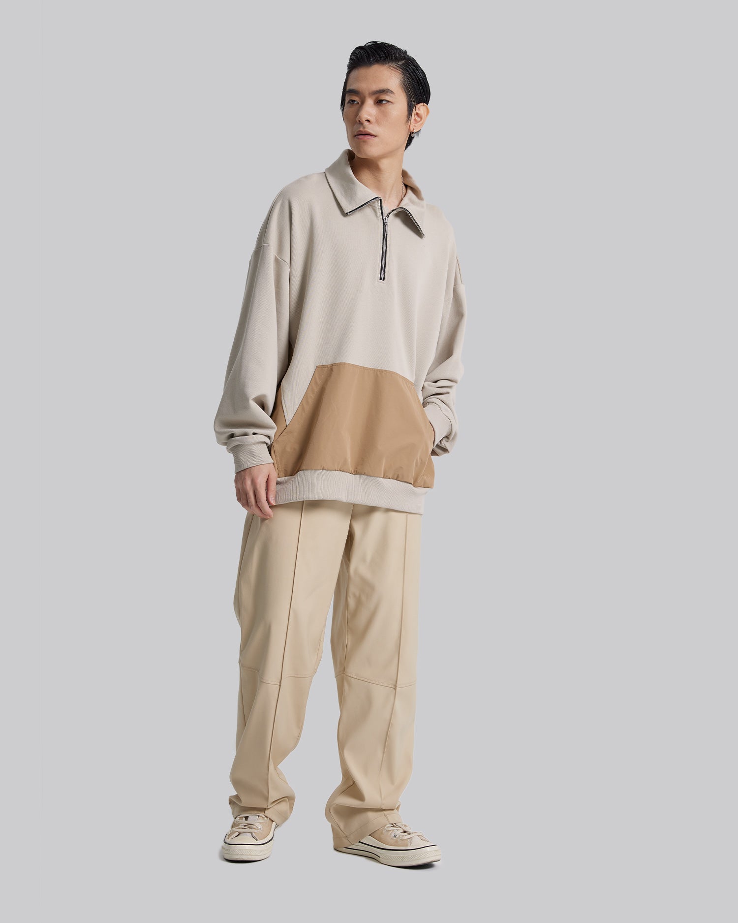 Half-Zipper Patched Sweatshirt - Light Grey, L image