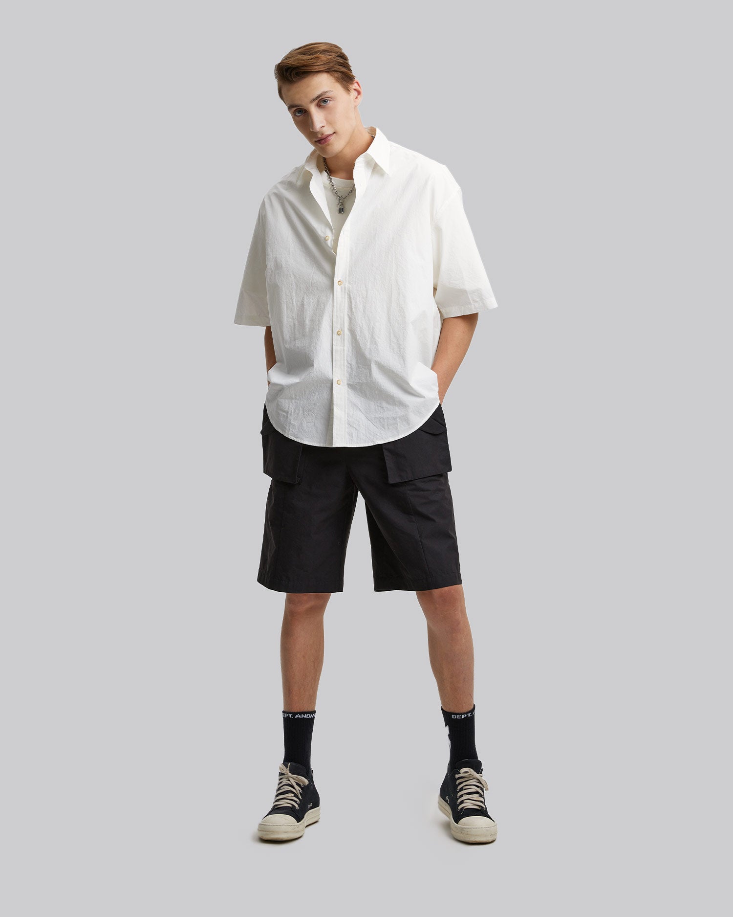 Past-Knees Cargo Shorts - Black, M image