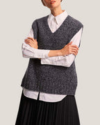 V-Neck 100% Wool Sweater Vest - Black/Off White, M image
