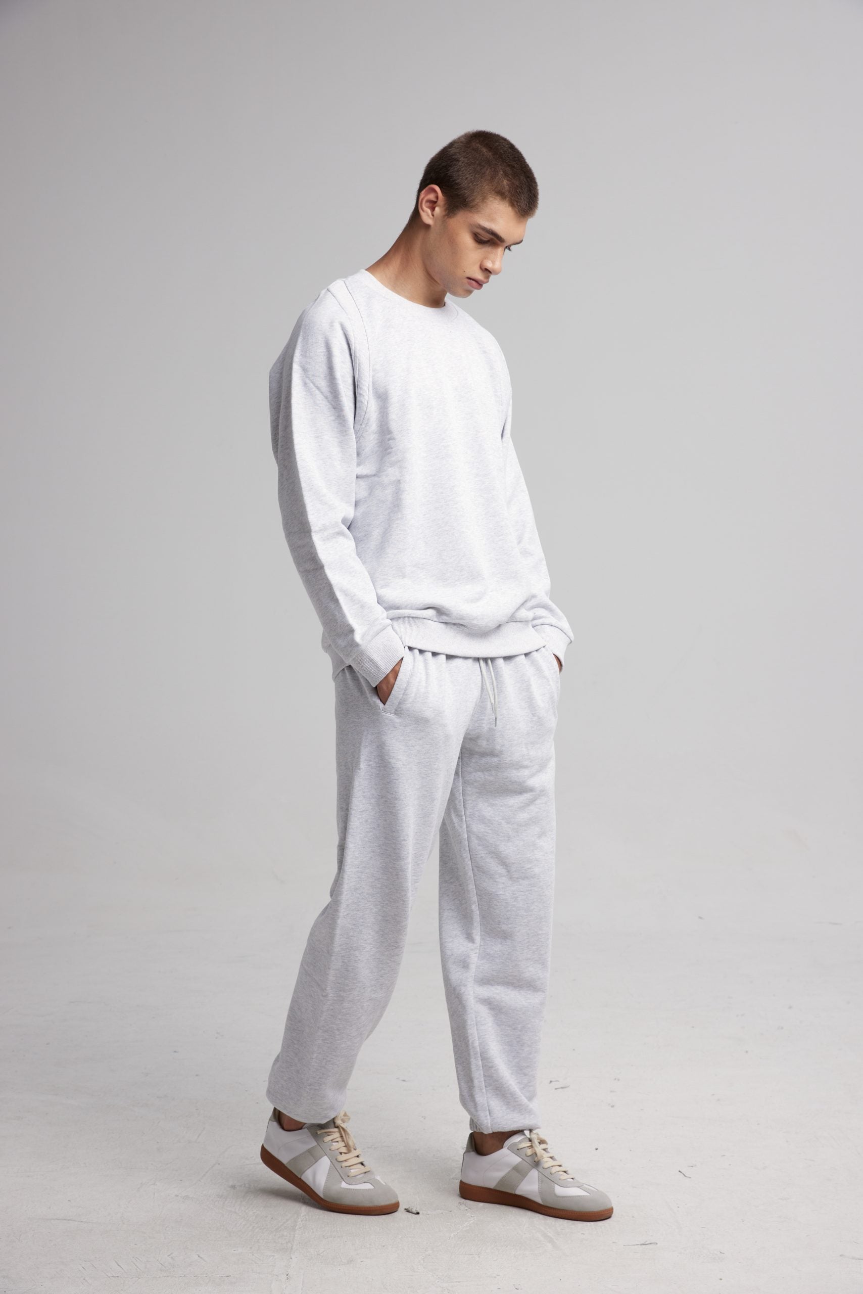Grey Sweatpants With Wide Waistline - Gray, M image