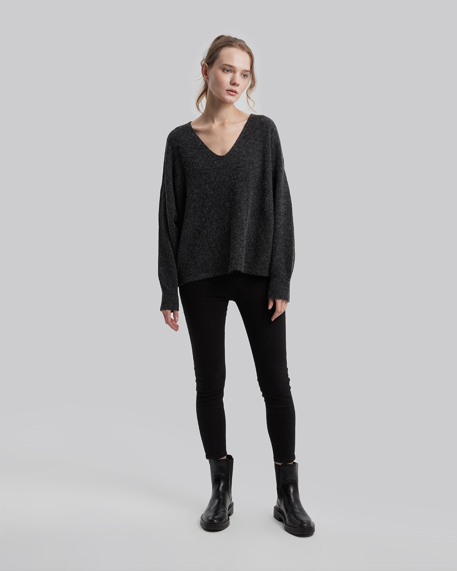 V-Neck Casual Sweater - Black, S image