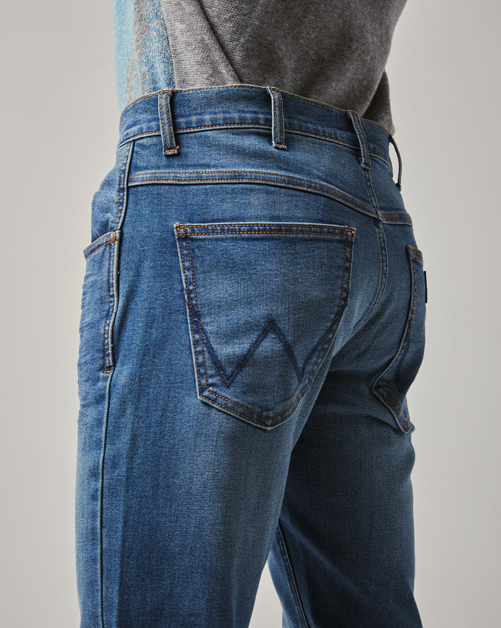 Light Blue Slim-Fit Jeans image 3