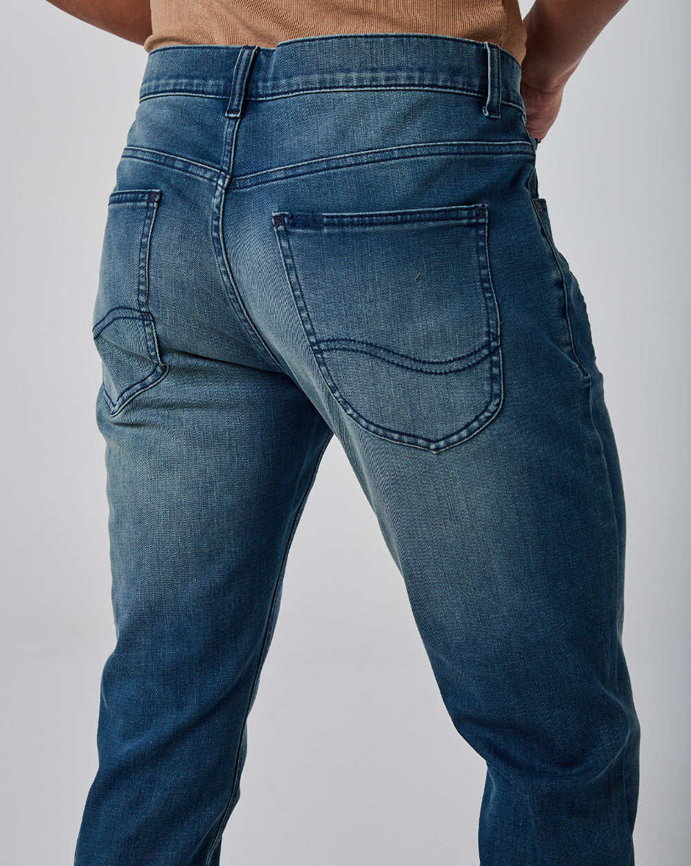 Men's Athletic-Fit Stretch Jeans image 4