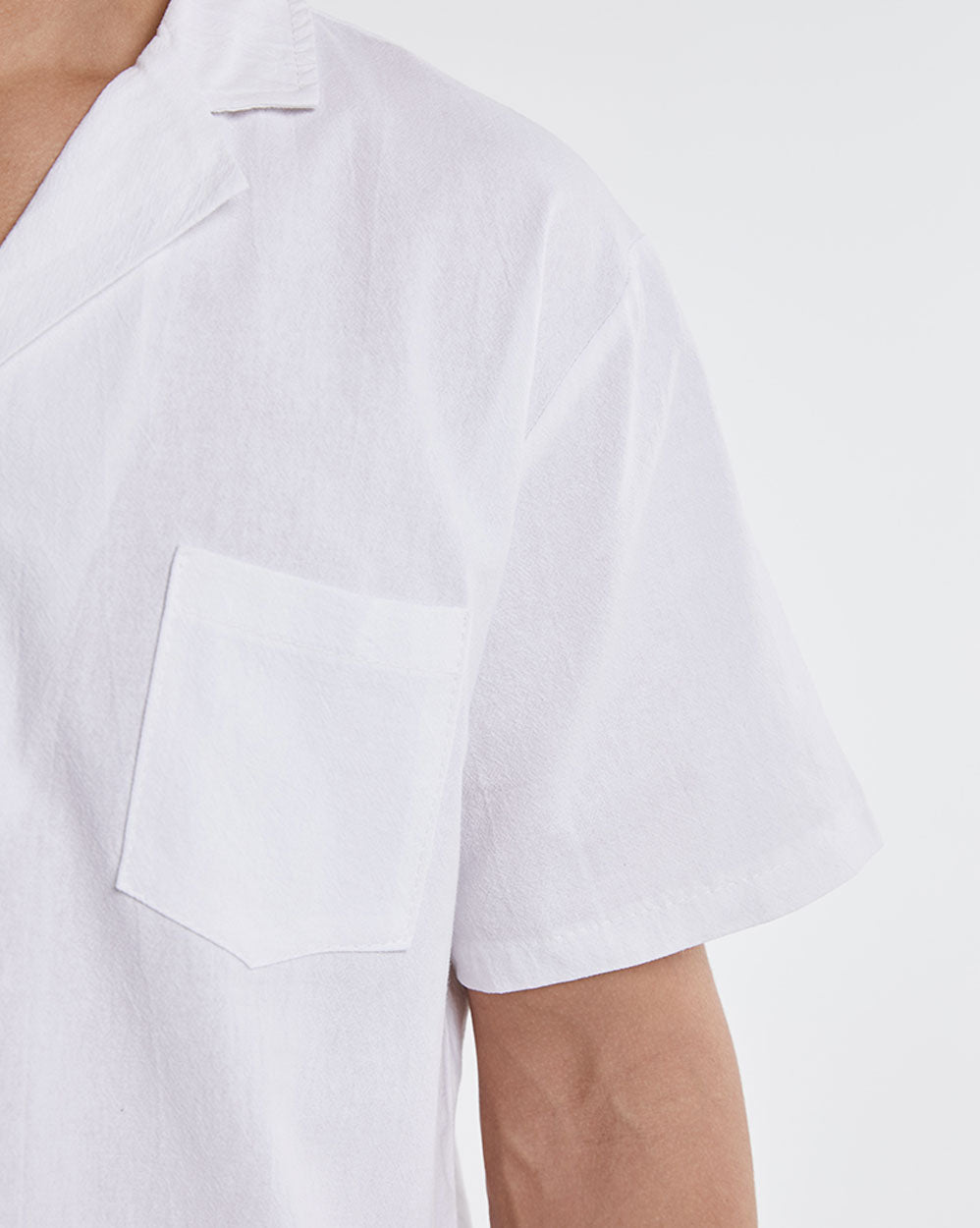 Stylish V-neck Linen T-shirt image 5