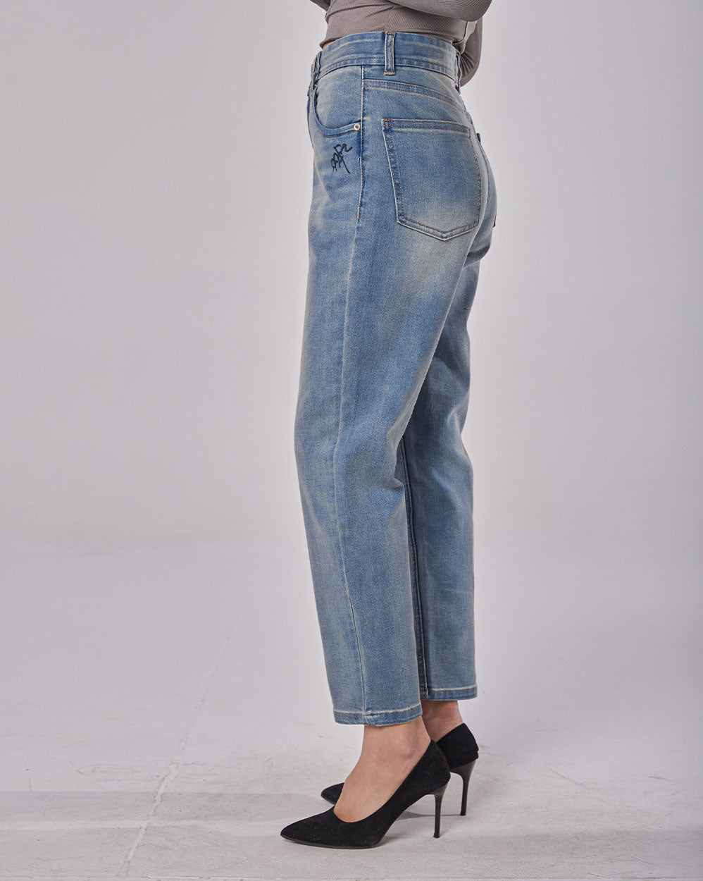 Classic Casual Loose Jeans image 1