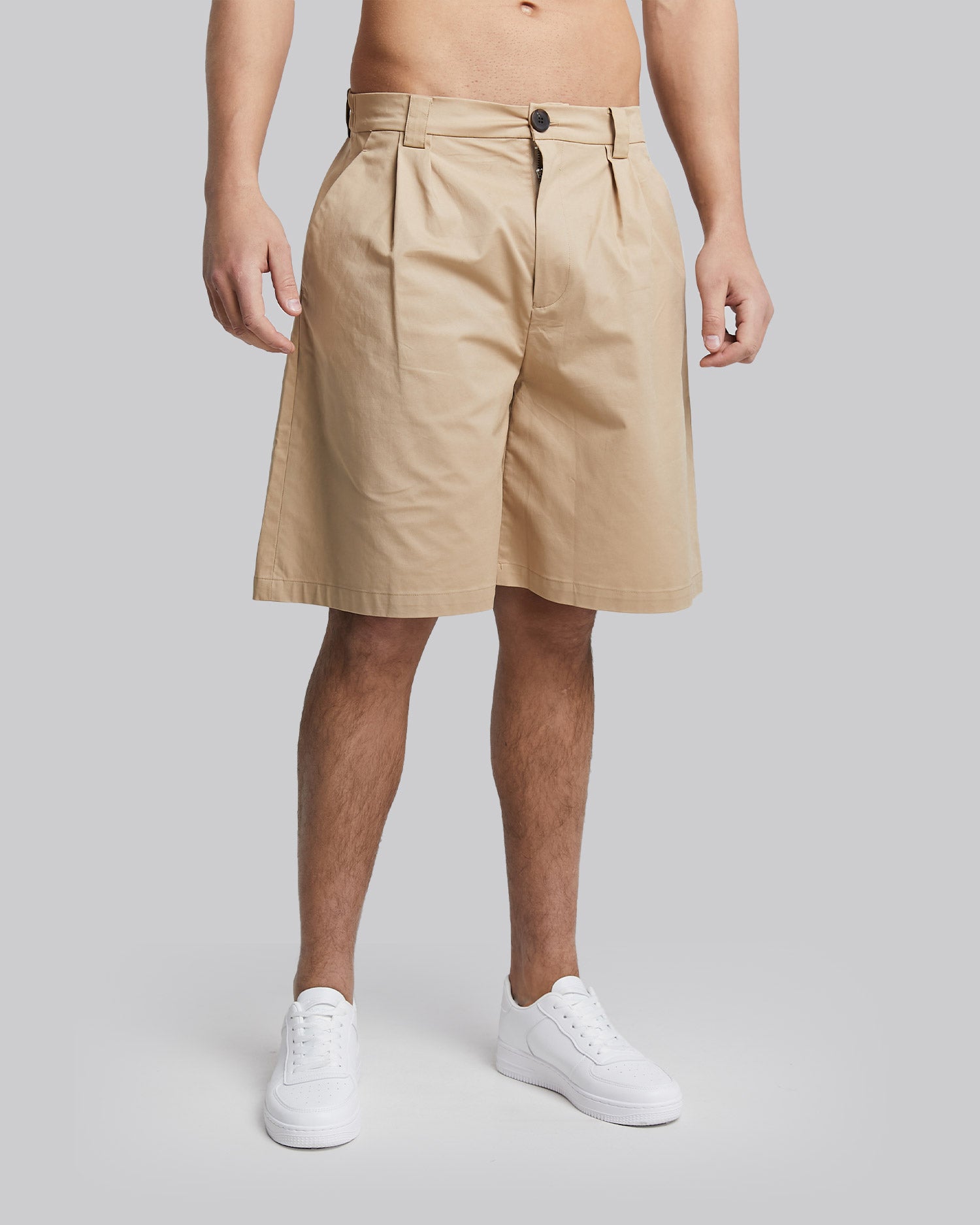 Loose Knee-Length Shorts - Beige, S image
