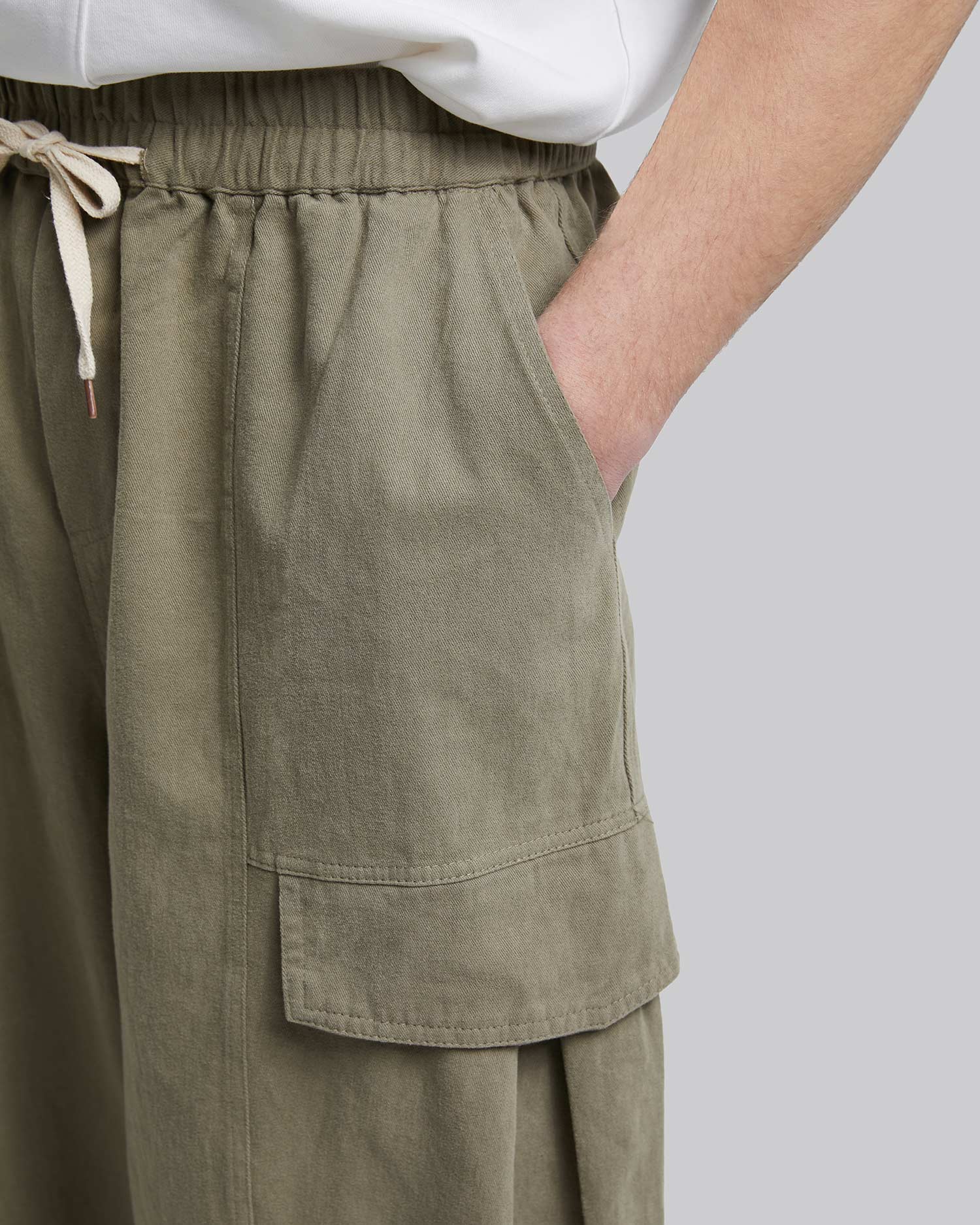 Super Baggy Cargo Pants image 5