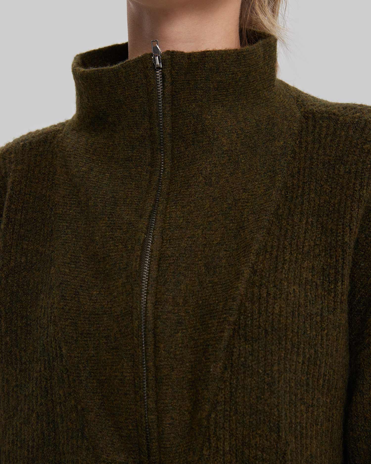 V-Shaped High Neck Sweater image 5