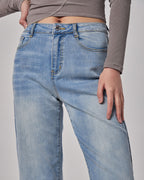 Women's Classic Loose Jeans image 3