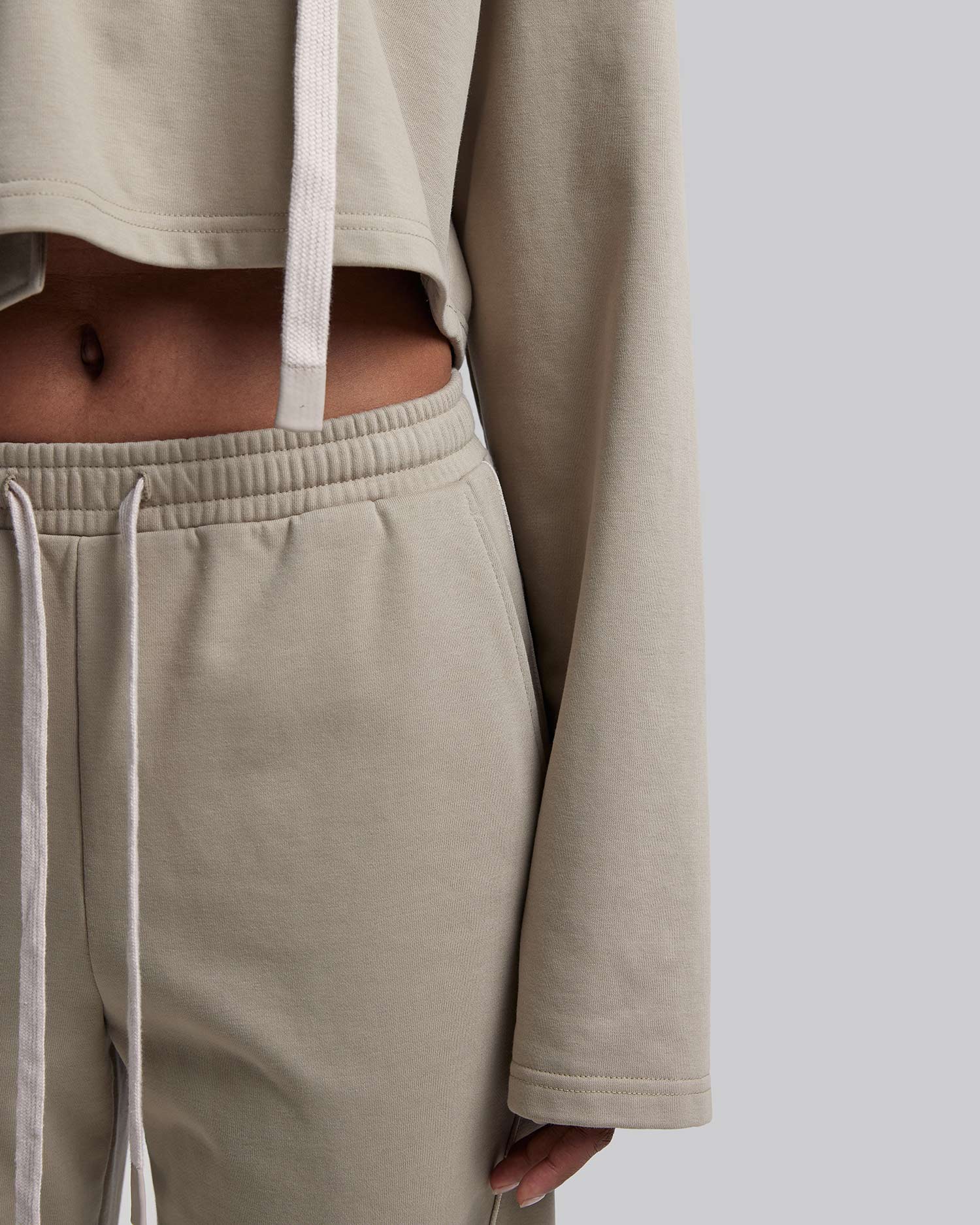 Cropped Hoodie in Khaki image 5