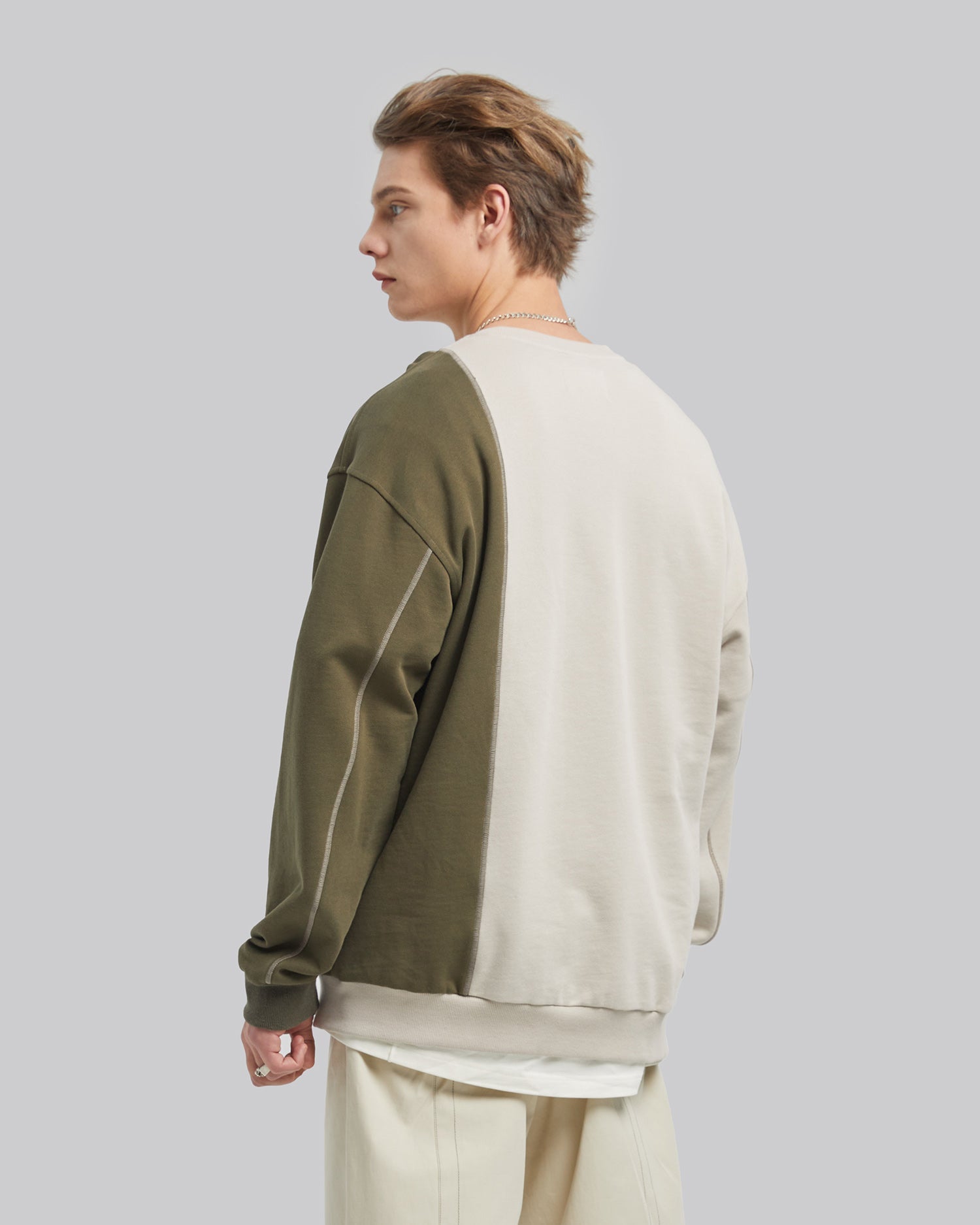 Two-Tone Pocket Sweatshirt image 3