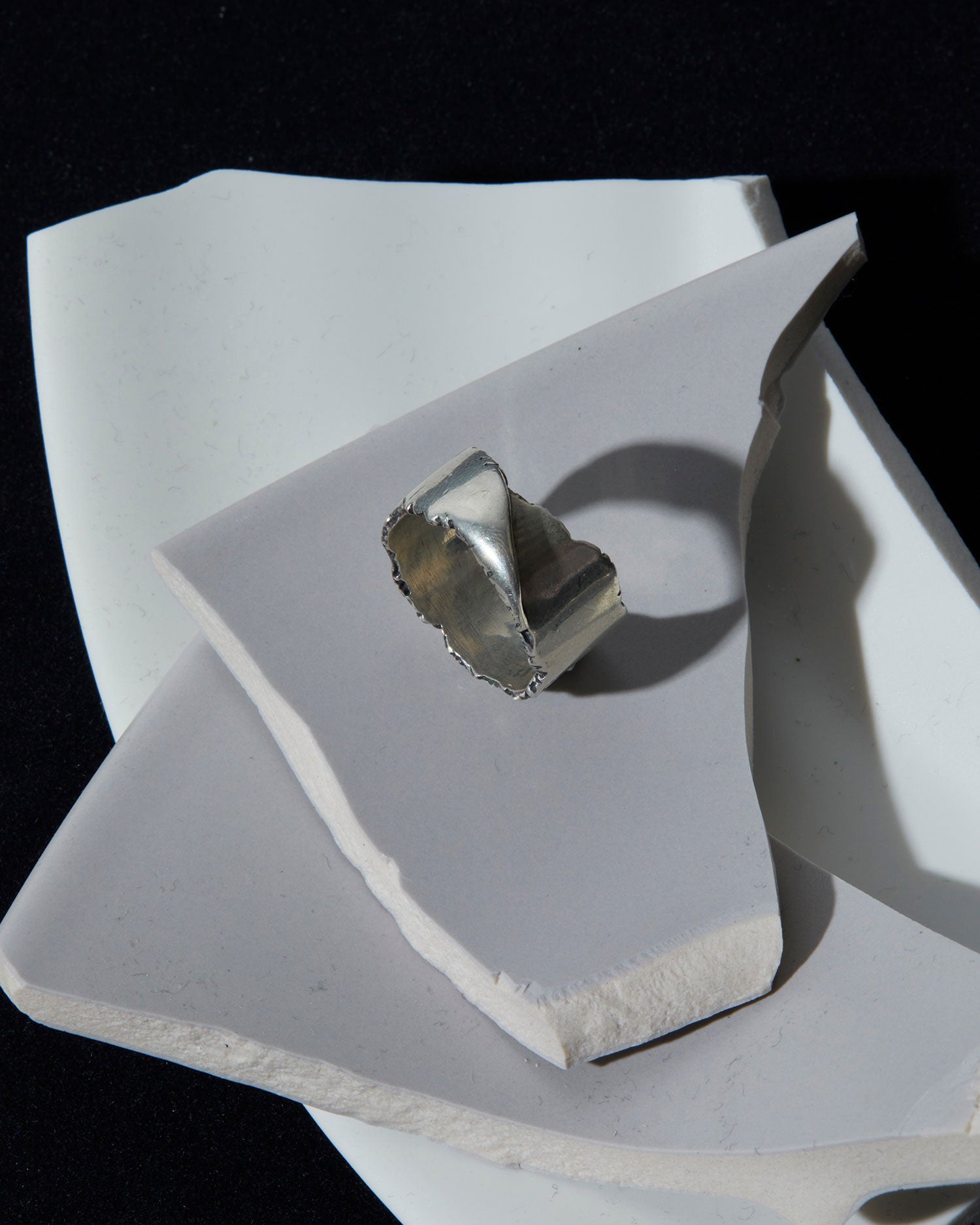 1 X Silver Rough-Cut Ring image 3