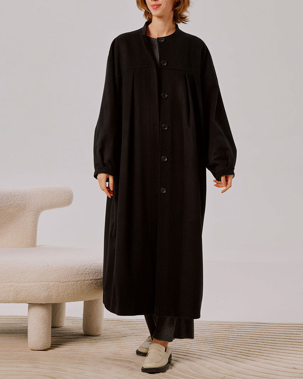 Crew Neck Buttoned Wool-Cashmere Coat - Black, M image