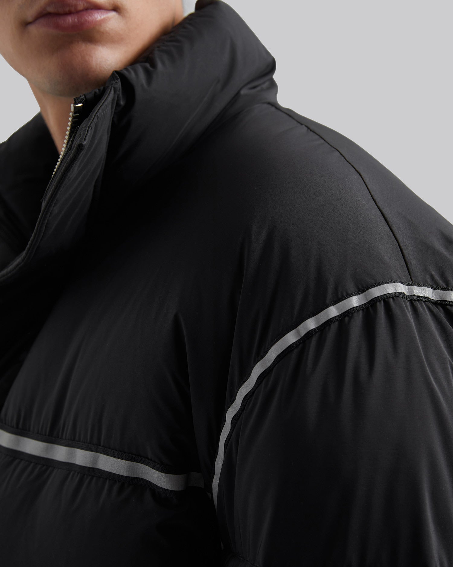 Oversize Reflective-Line Puffer Jacket image 5