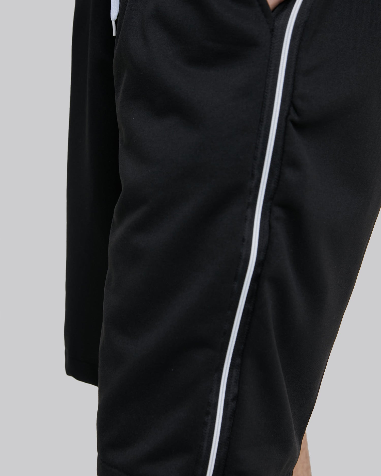 Side Paneled Baggy Shorts image 5