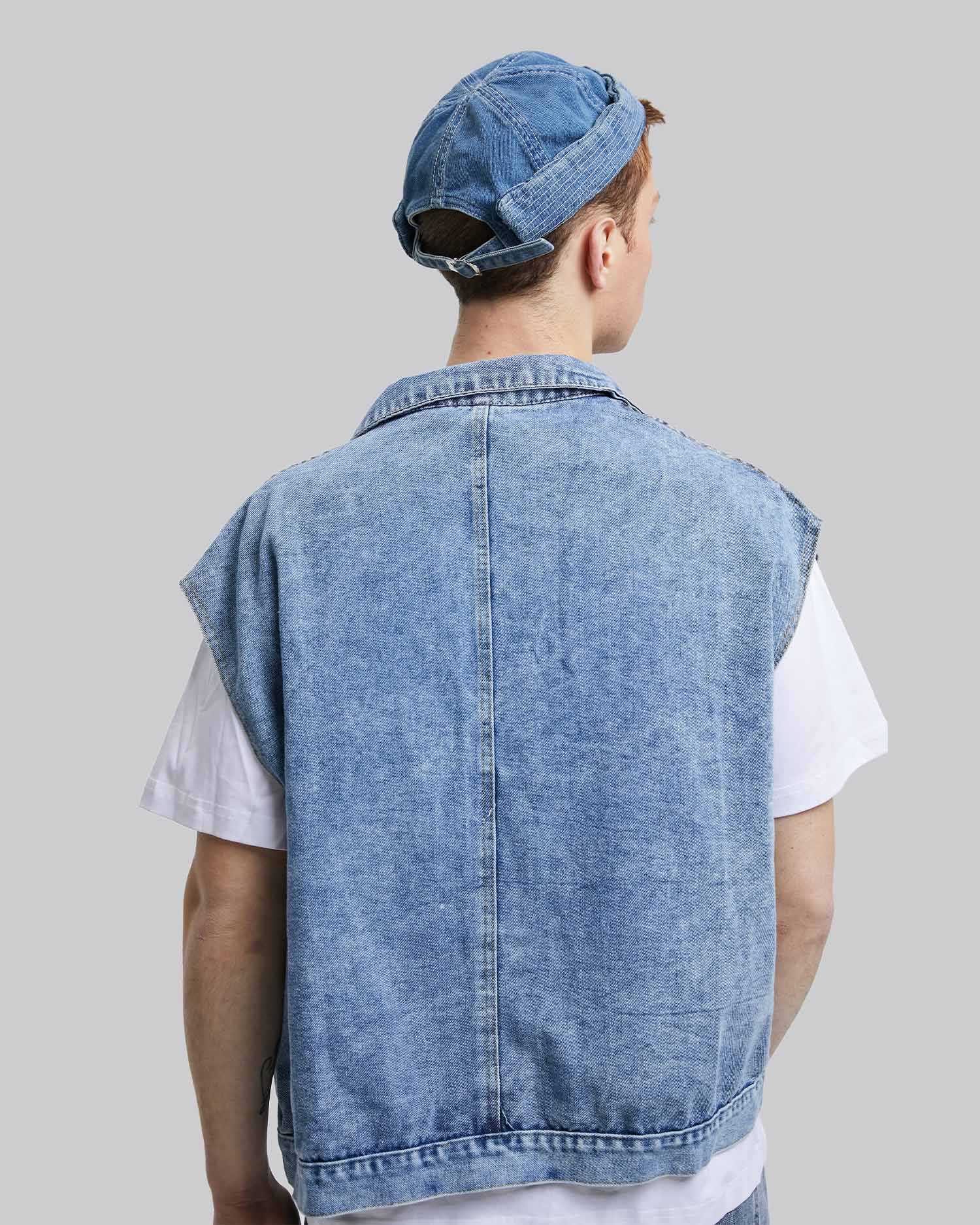 Sleeveless Patch Pocket Denim Jacket image 4
