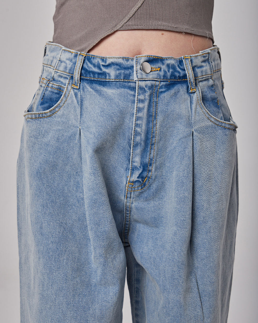 Women's Loose Denim Jeans image 4