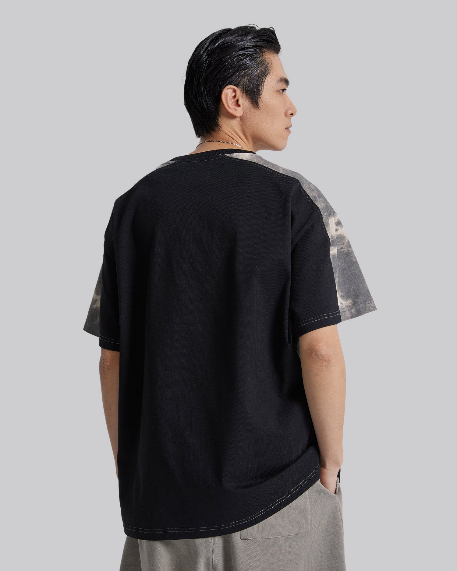 Paneled Raglan Crewneck T-Shirt image 4