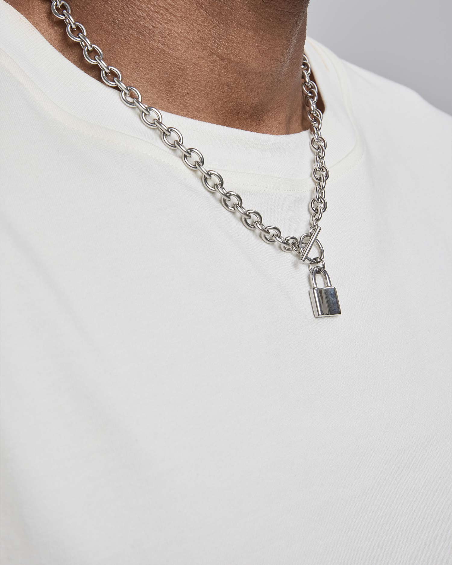 1 X Padlock Chain Necklace image 3