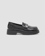 Shiny Round-Toe Loafers With Pearl Buckle image 3