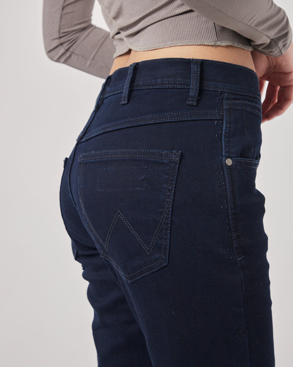 Women's Straight Tapered Jeans image 4