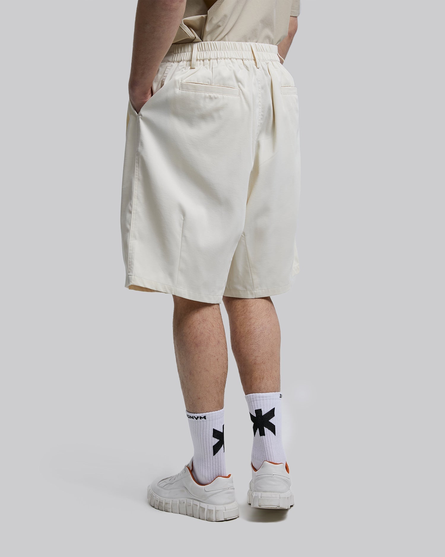 Creased Plain Shorts image 5