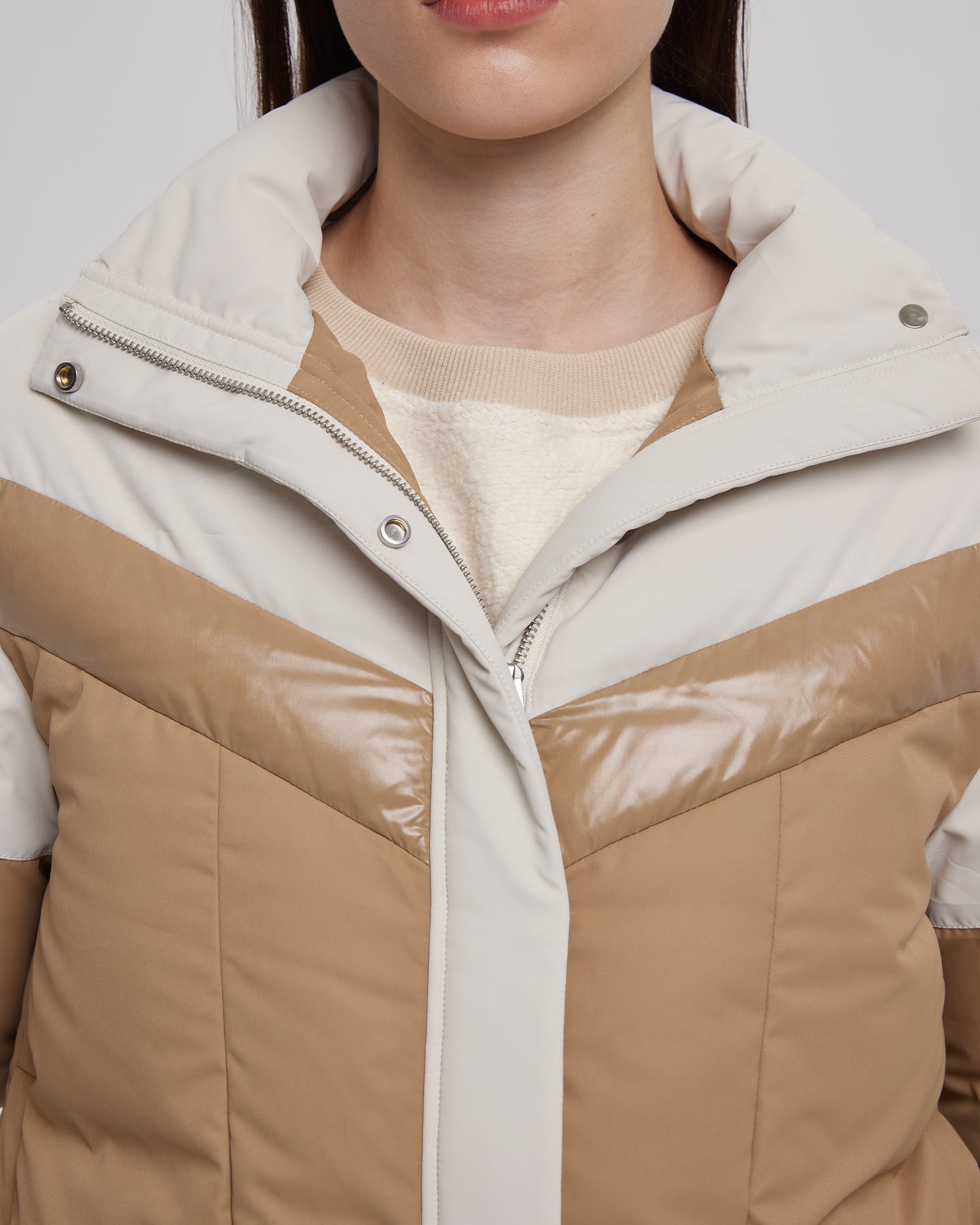 High Collar V-Shape Puffer Jacket image 4