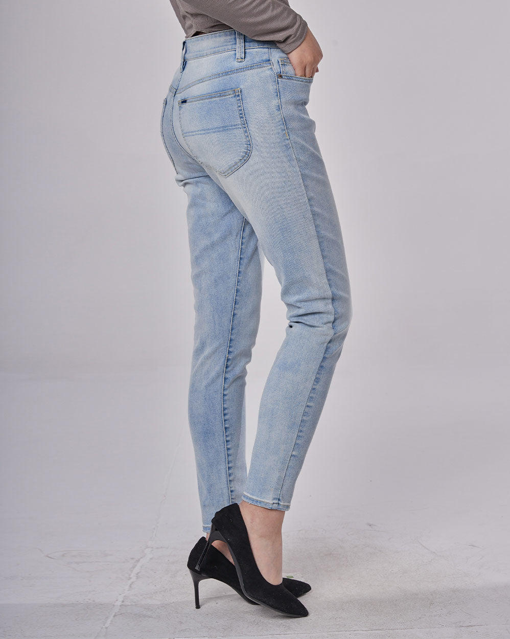 Women's Bleached  Slim-Fit Jeans image 3