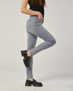 Classic Women's Color-fading Jeans image 3