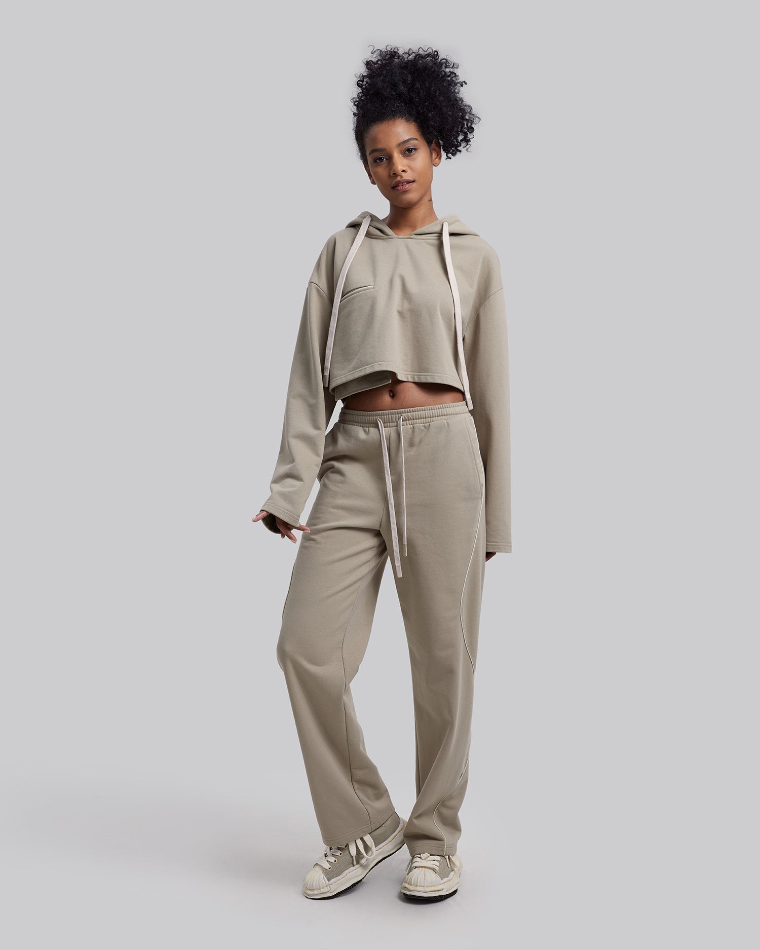 Cropped Hoodie in Khaki - Kahki, L image