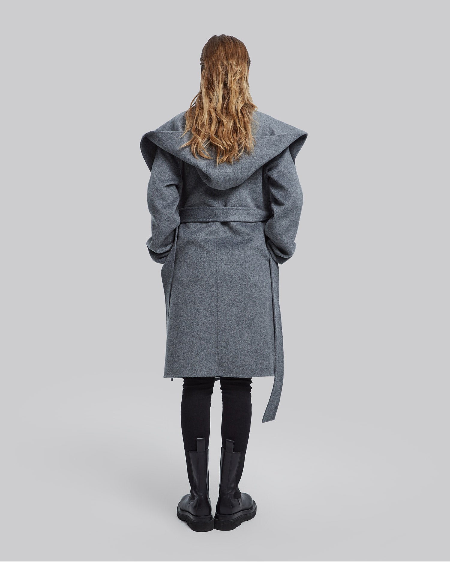 Hooded Wool Coat with Large V-Lapels image 4