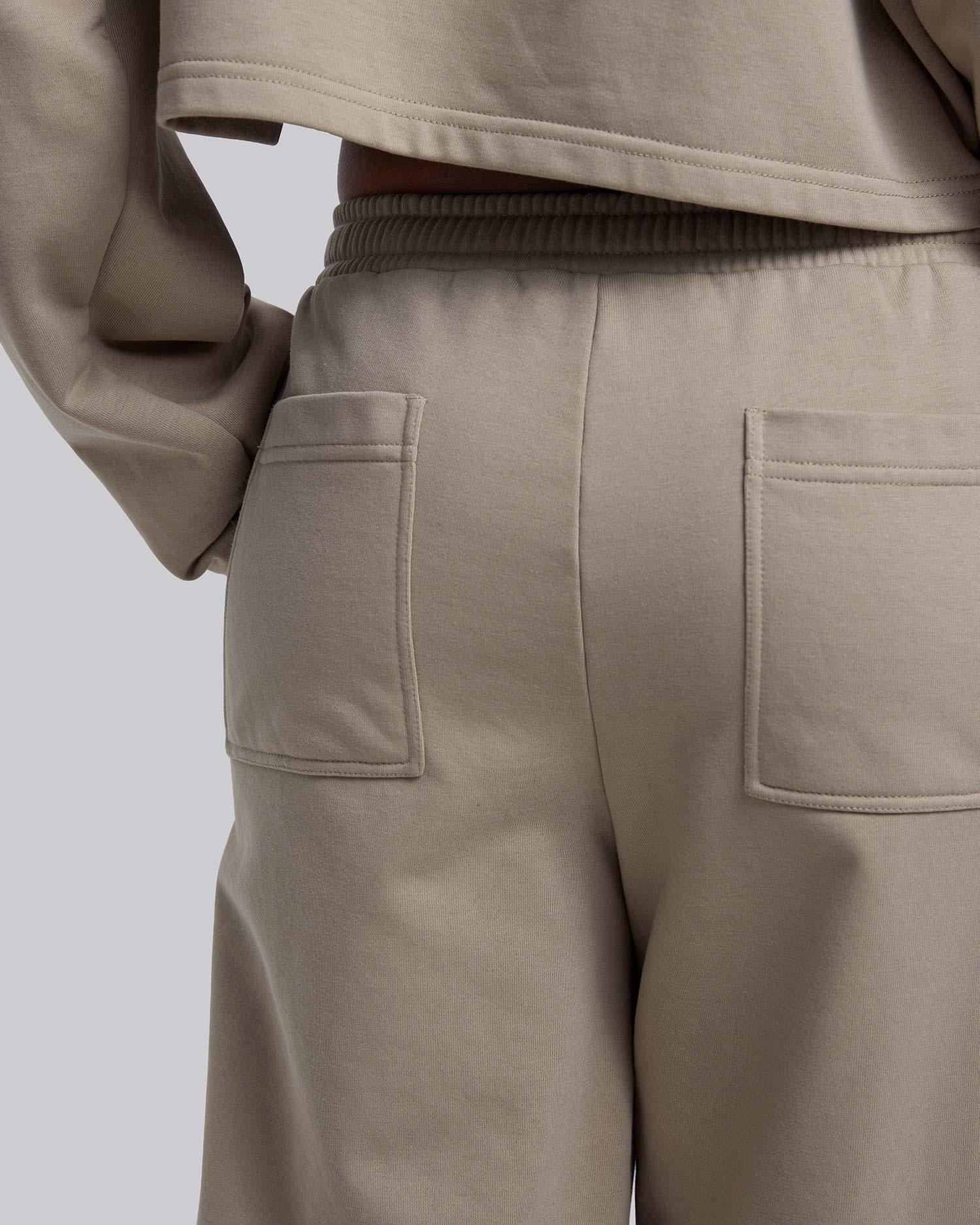 Sweatpants with Wavy Seams image 5