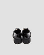 Shiny Leather Loafers With Chain image 2