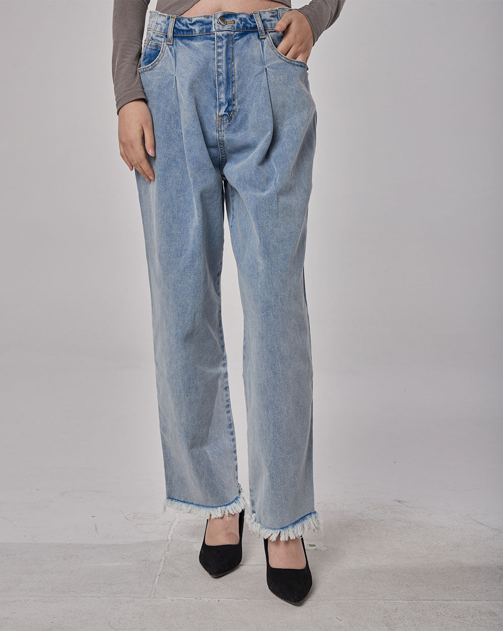 Women's Loose Denim Jeans image 0