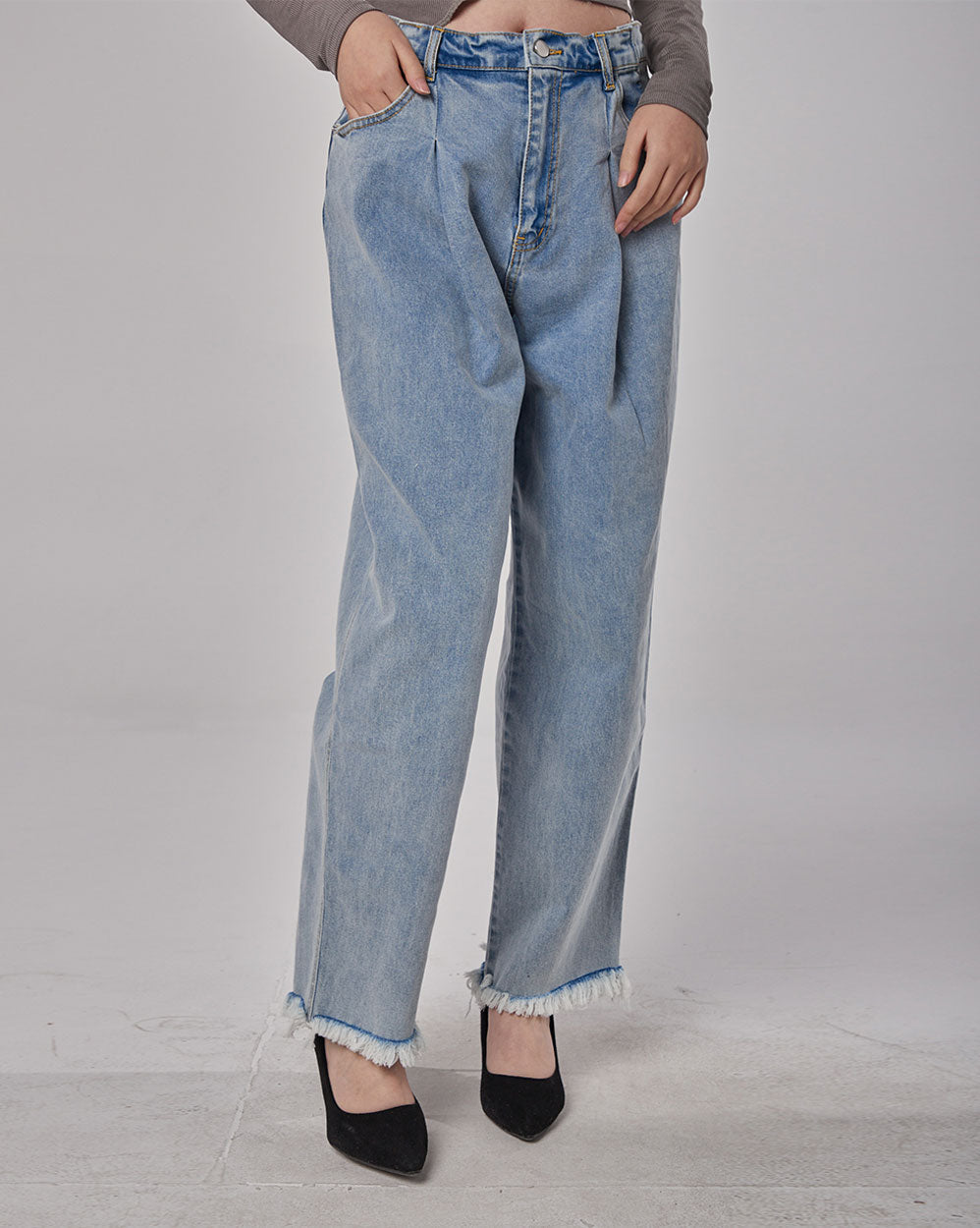 Women's Loose Denim Jeans image 1