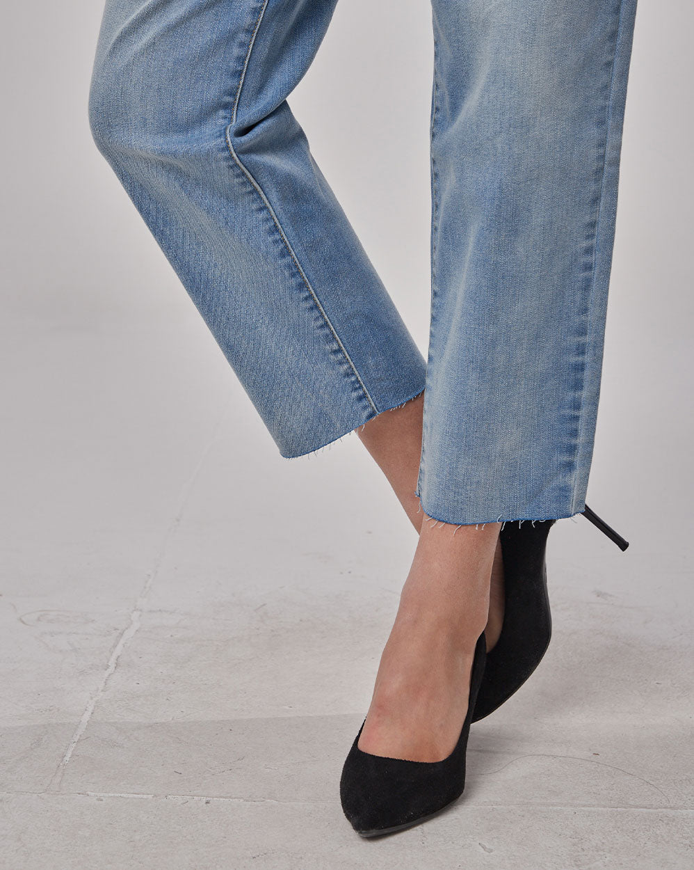 Women's Classic Loose Jeans image 5