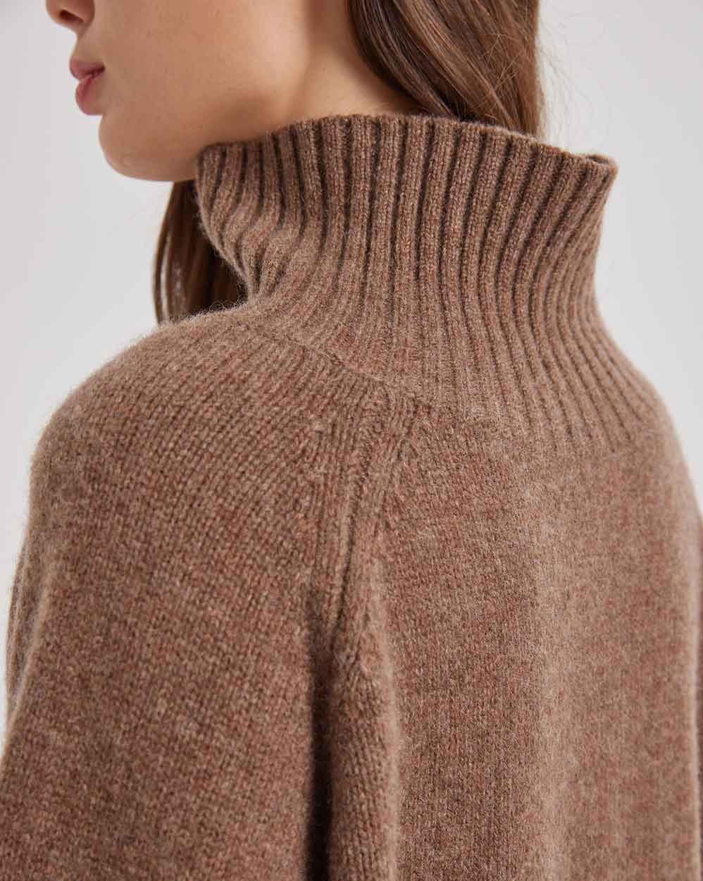 Turtleneck Basic Yak-Wool Sweater image 5