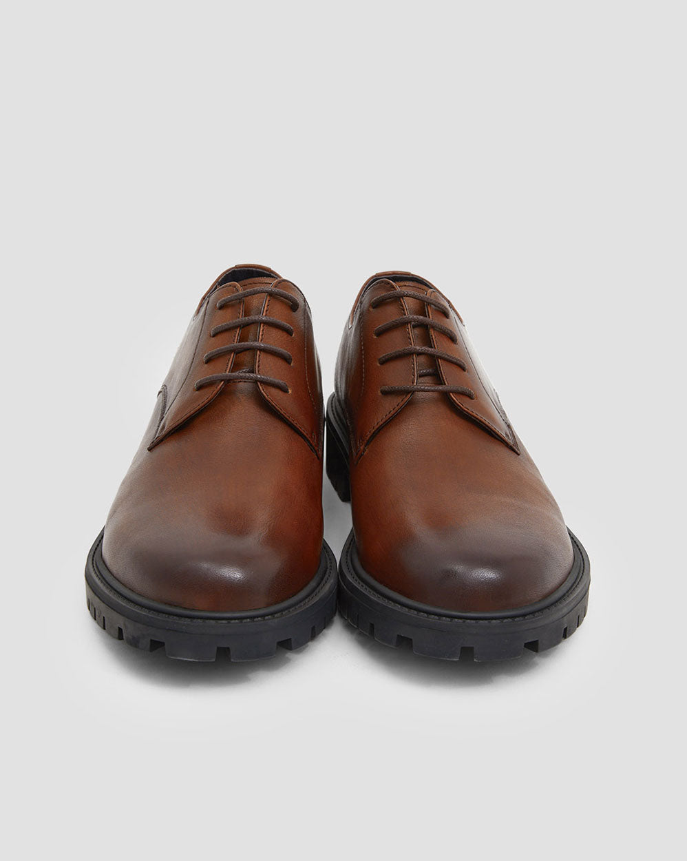 Classic Round Toe Oxford Shoes image 1