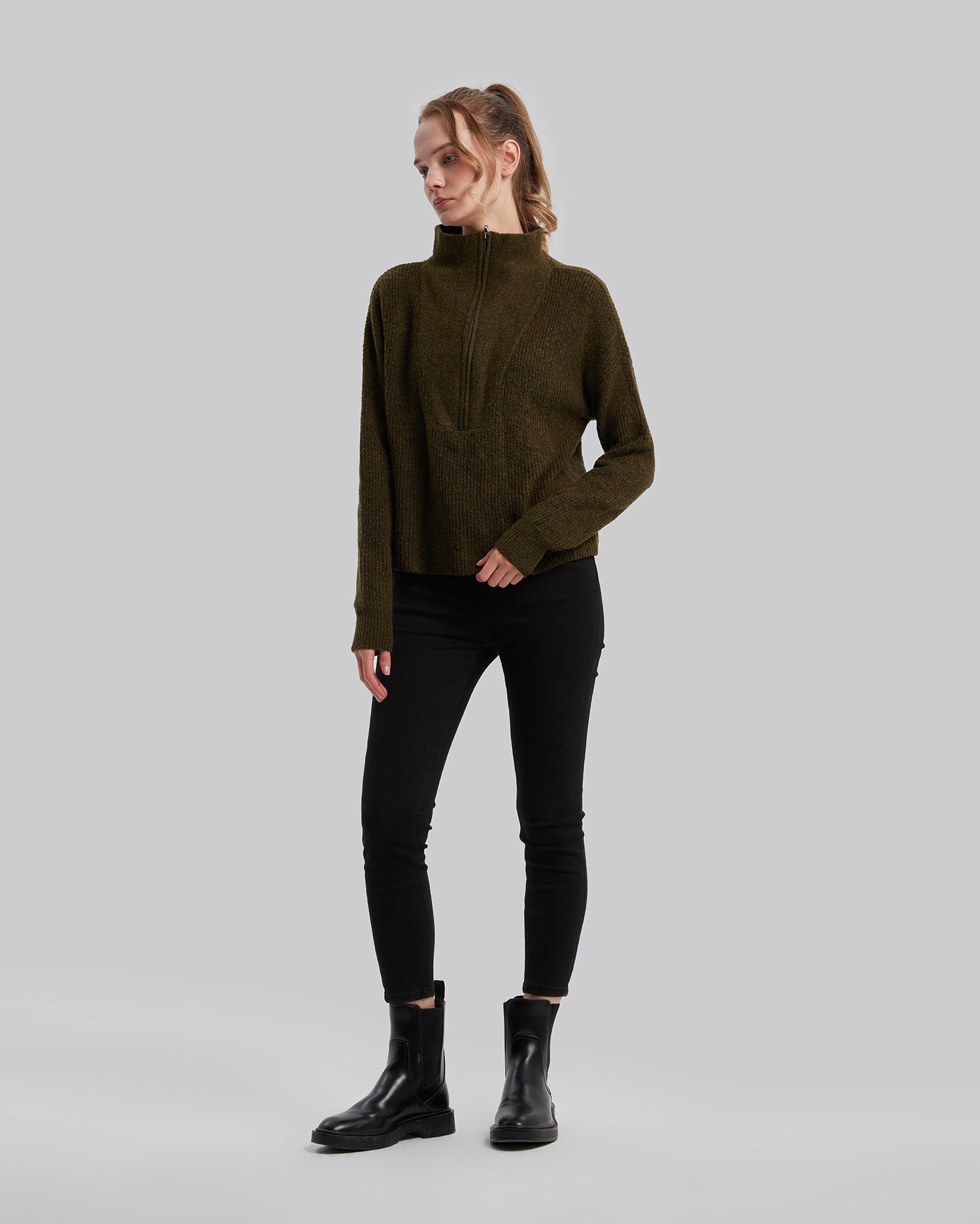 V-Shaped High Neck Sweater - Dark Green, L image