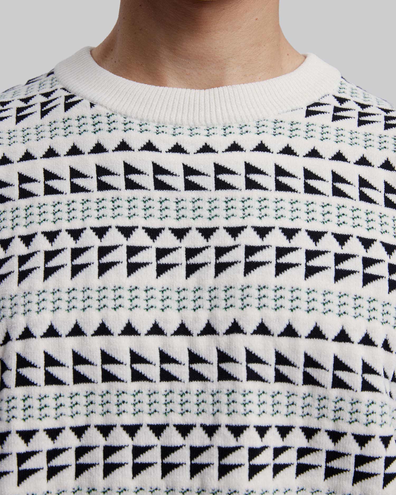 Triangle Pattern Ribbed Sweater image 3