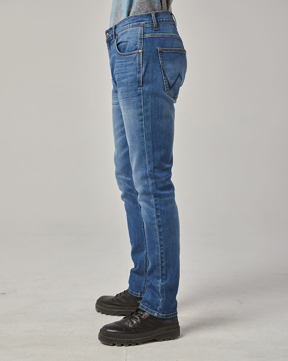 Light Blue Slim-Fit Jeans image 1