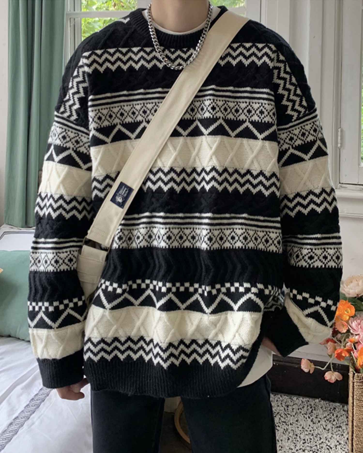 Vintage Loose-Cut Crew Jumper image 2