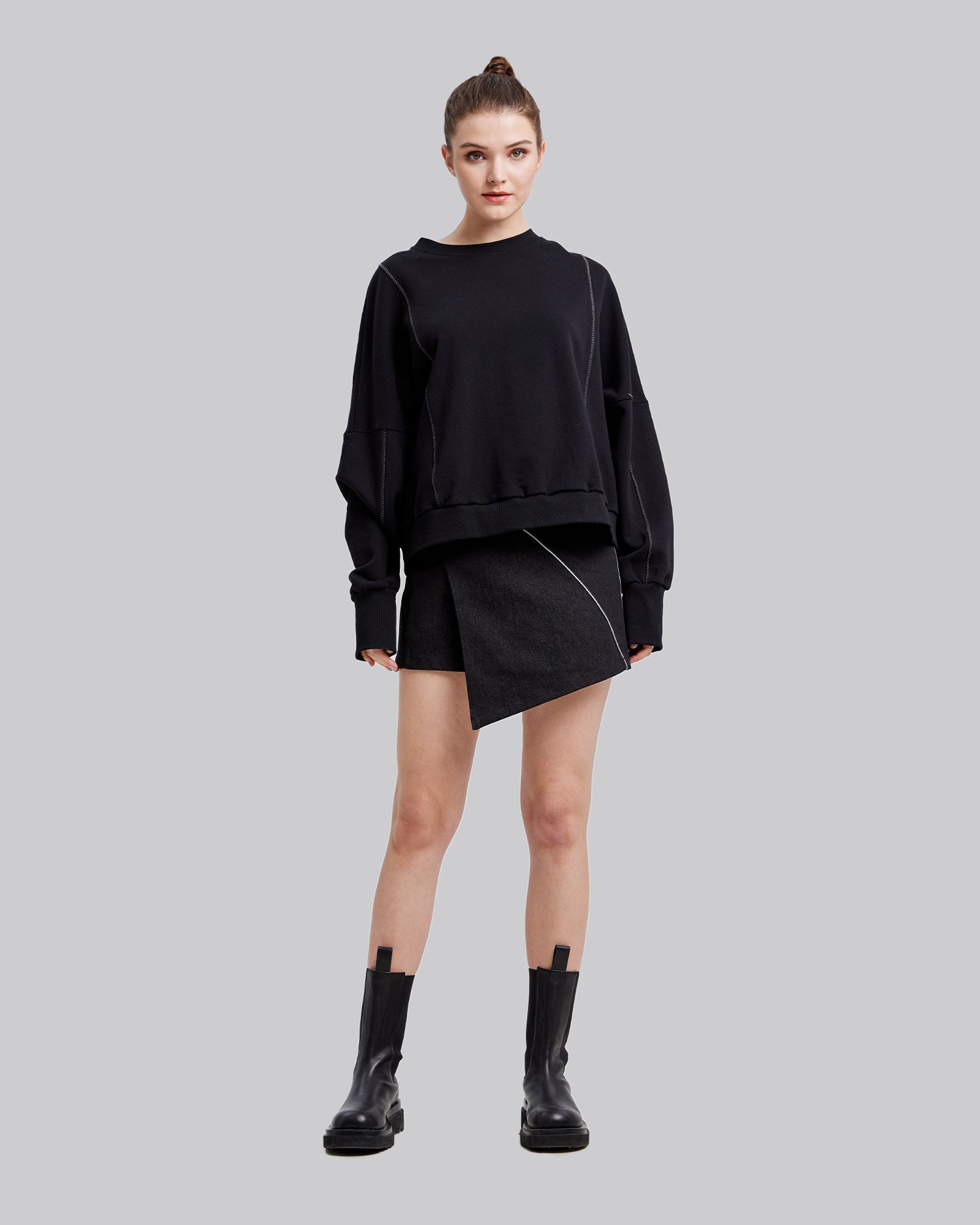 Zig-Zag Line Sweatshirt - Black, S image